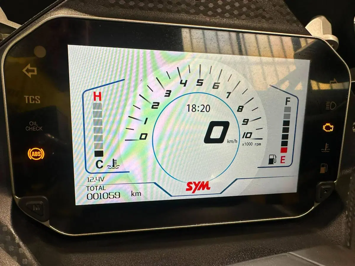 Sym ADX 300 (2024 - 26) (6)