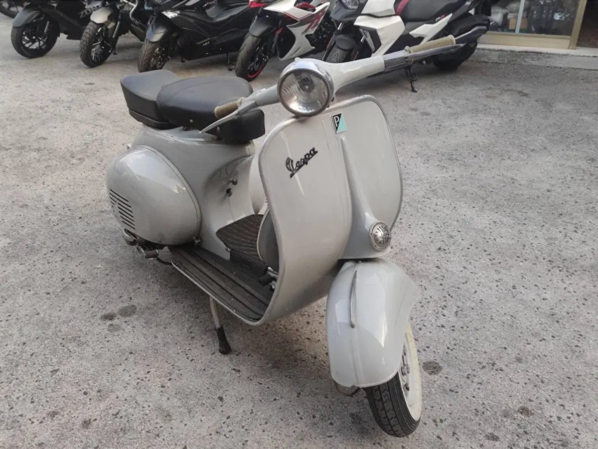 Piaggio VESPA 125 VNB1 (5)