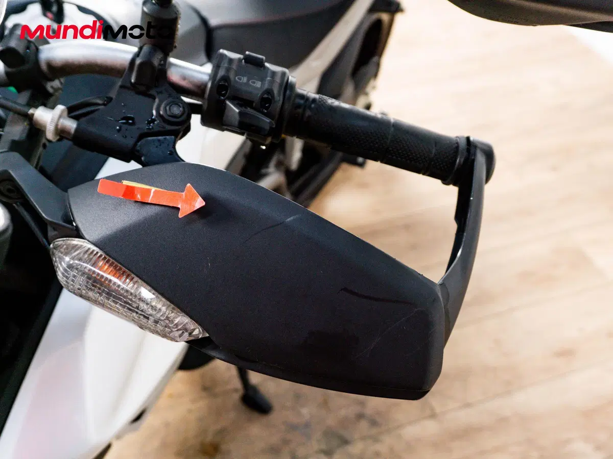 Ducati Hyperstrada 821 (2013 - 15) (11)