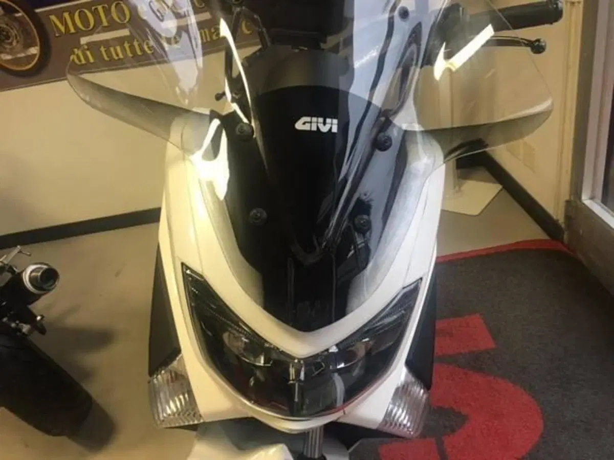 Yamaha N-Max 155 (2017 - 20) (5)