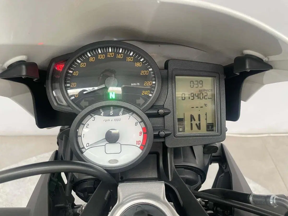 Bmw F 800 R (2009 - 11) (6)