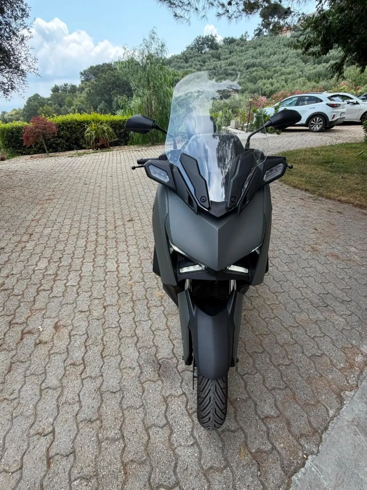 Yamaha X-Max 300 (2025 - 26) (3)