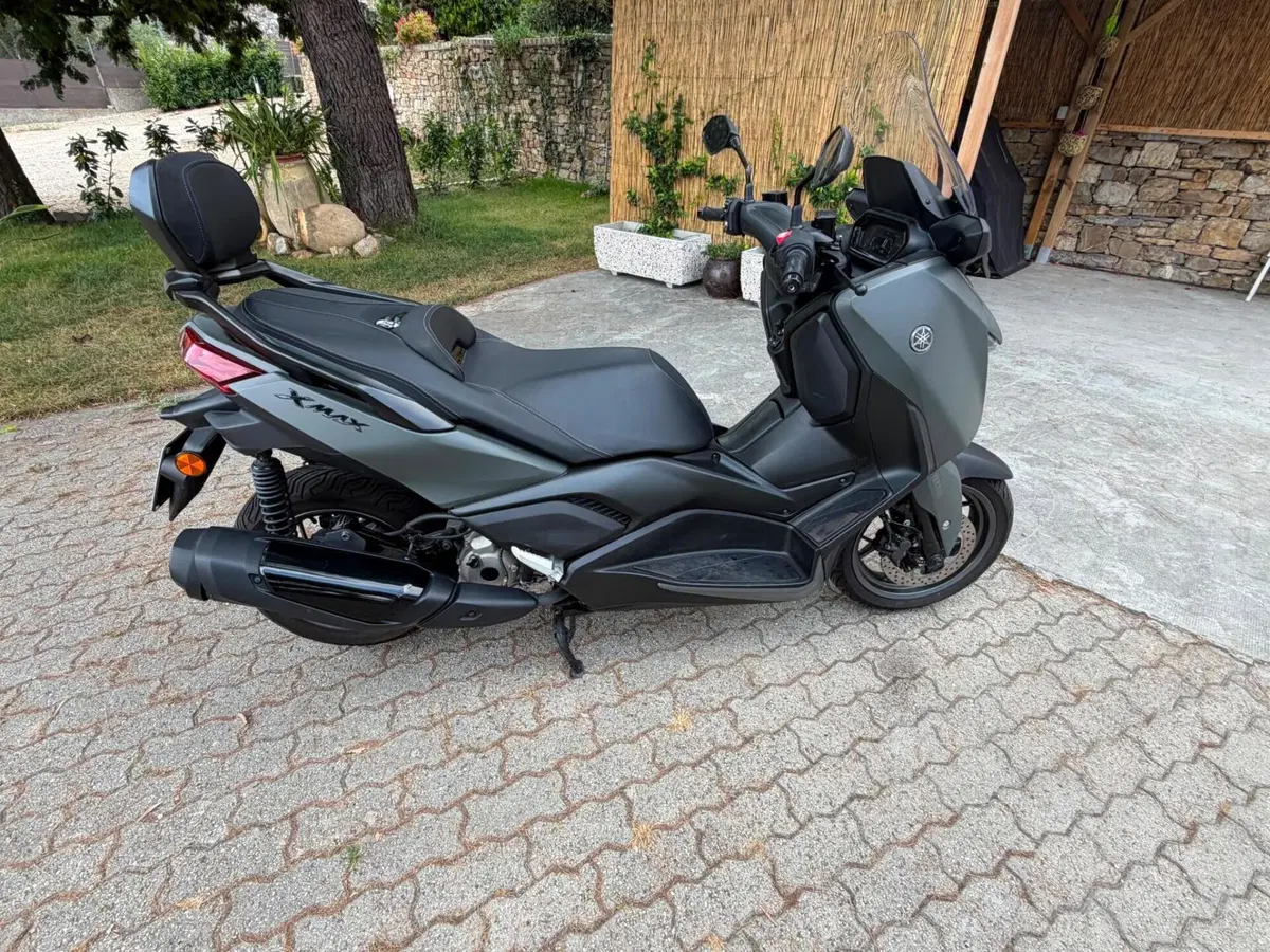 Yamaha X-Max 300 (2025 - 26) (4)
