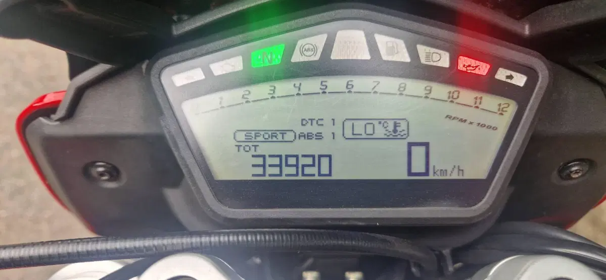 Ducati Hypermotard 821 (2013 - 15) (2)