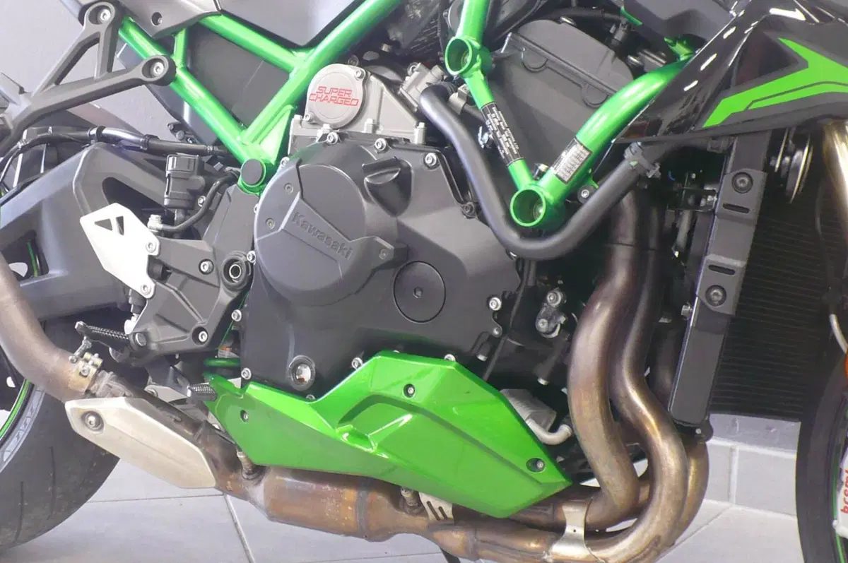 Kawasaki Z H2 SE (2021 - 24) (6)