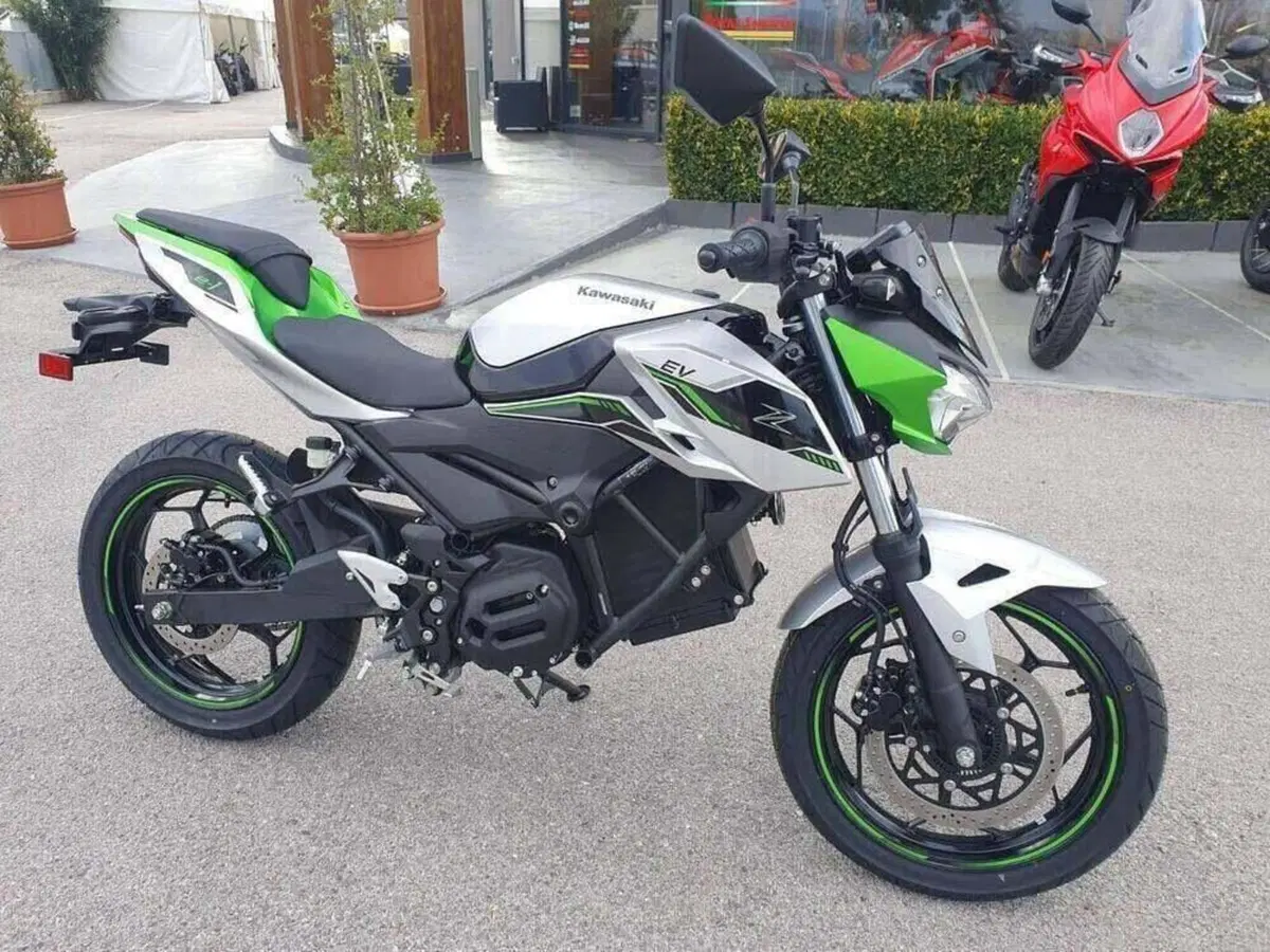 Kawasaki Z e-1 (2024 - 26) (5)