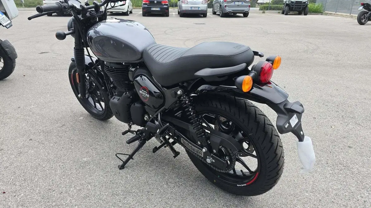 Royal Enfield HNTR 350 (2022 - 26) (4)