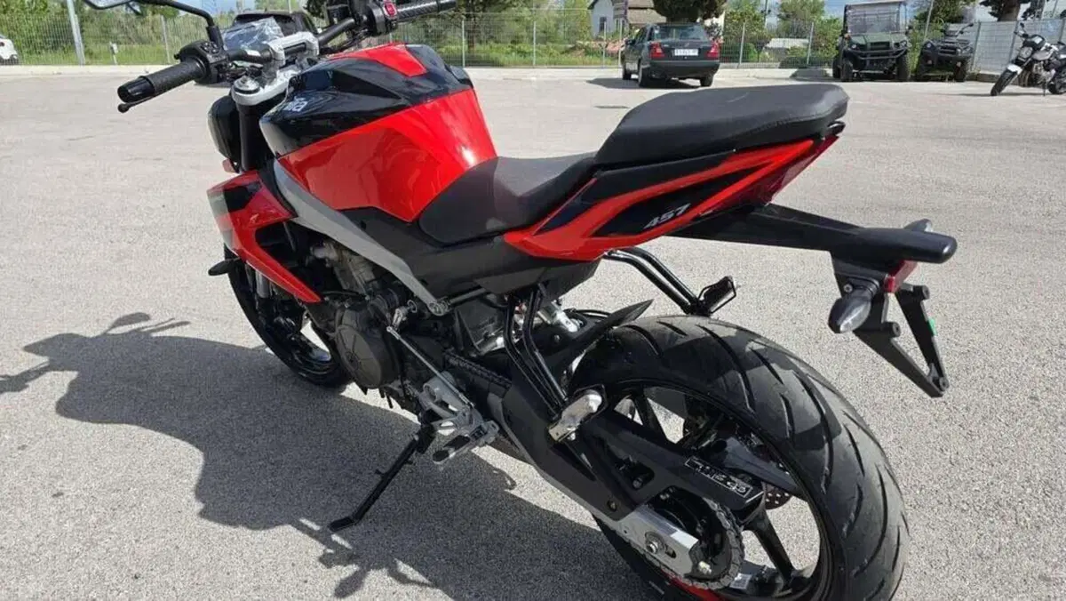 Aprilia Tuono 457 (2025 - 26) (4)