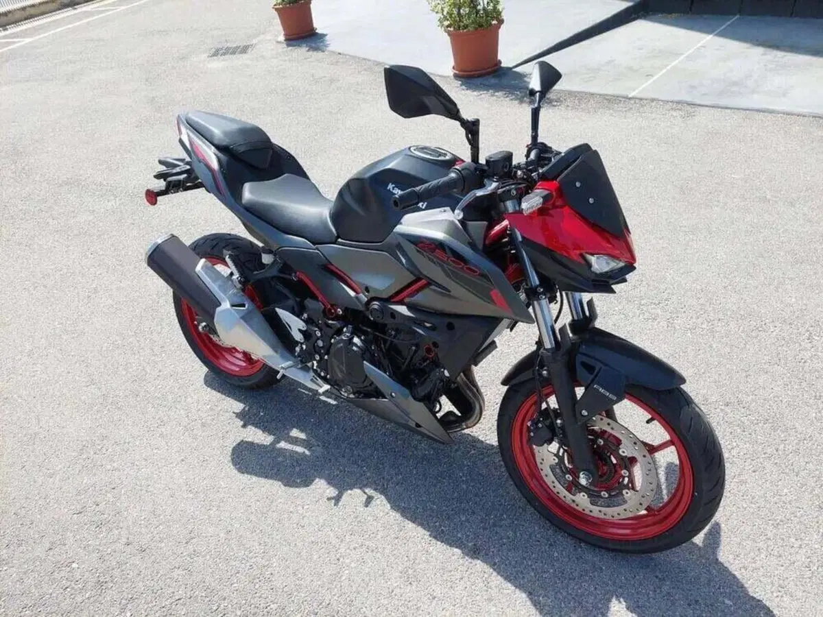 Kawasaki Z 500 SE (2024 - 26) (3)