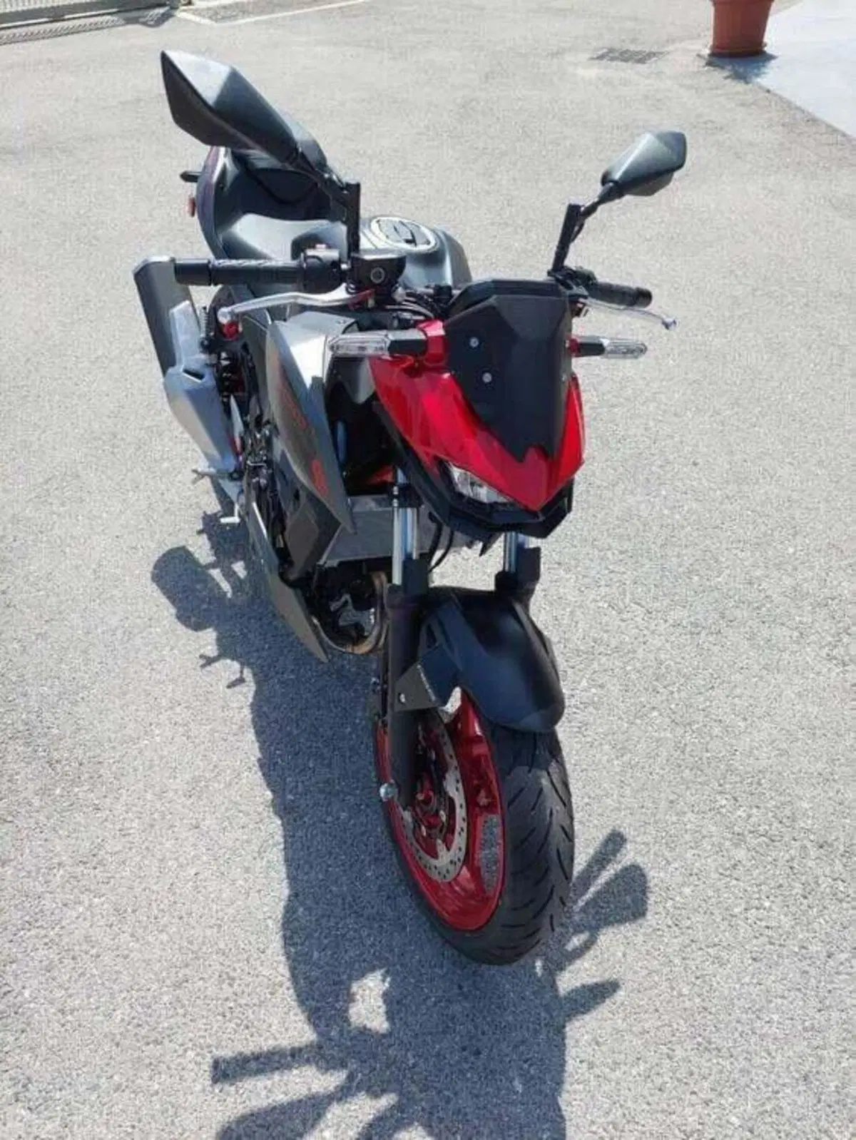 Kawasaki Z 500 SE (2024 - 26) (4)
