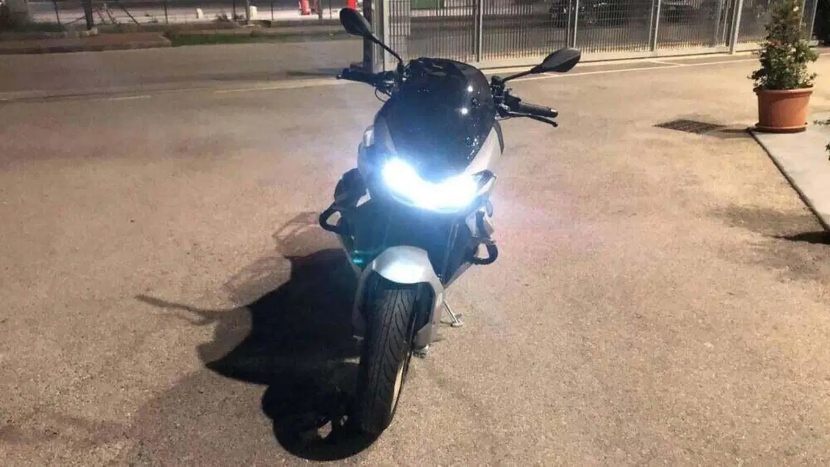 Moto Guzzi V100 Mandello Aviazione Navale (2023 - 24) (6)