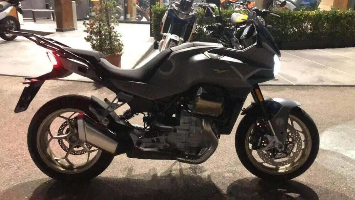 Moto Guzzi V100 Mandello Aviazione Navale (2023 - 24) (7)