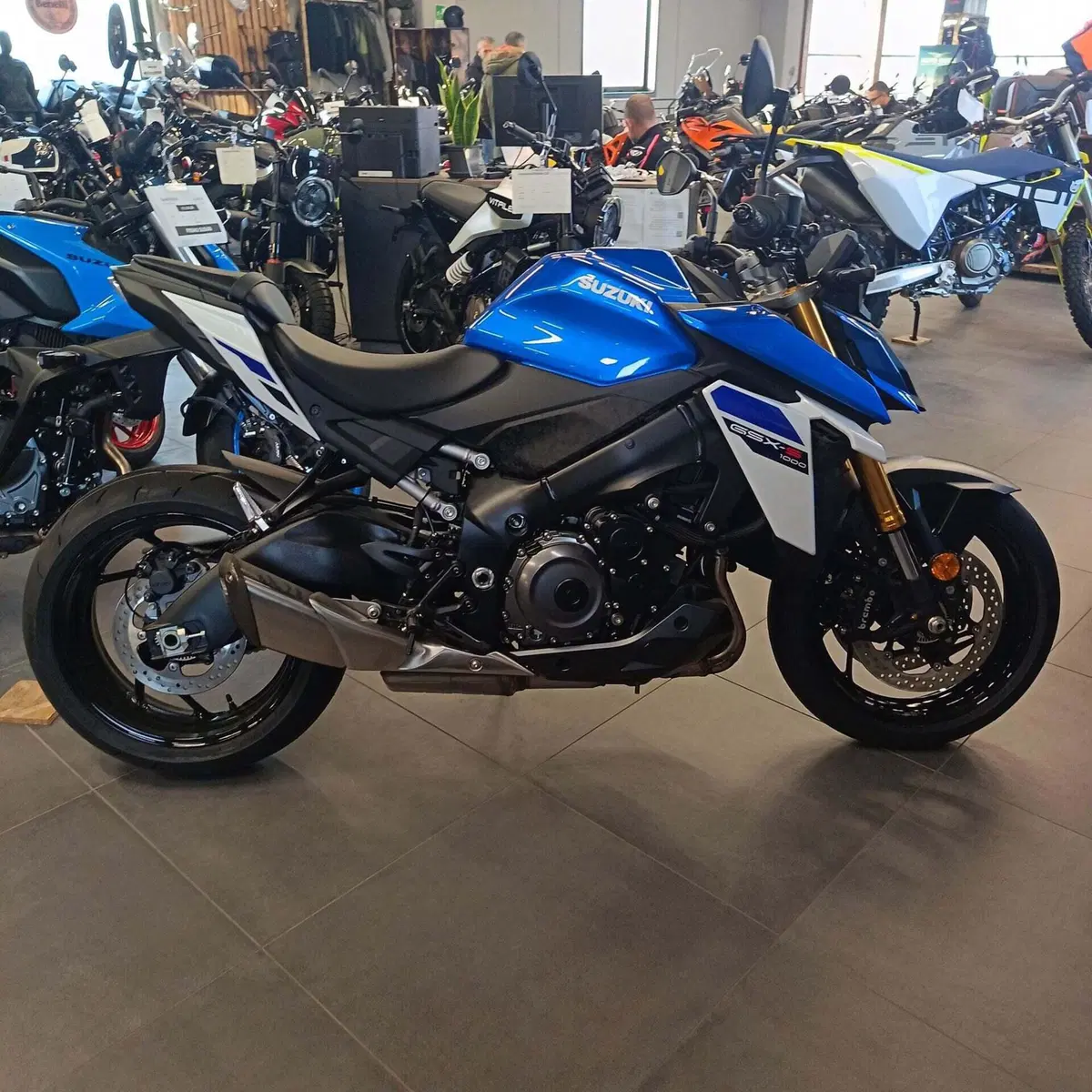 Suzuki GSX-S1000 EVO (2025 - 26) (2)