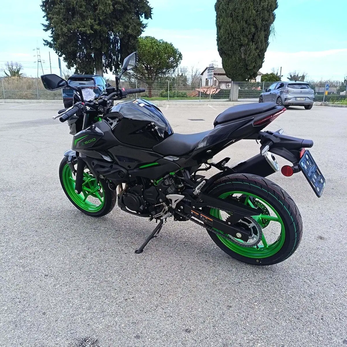 Kawasaki Z 500 SE (2024 - 26) (6)