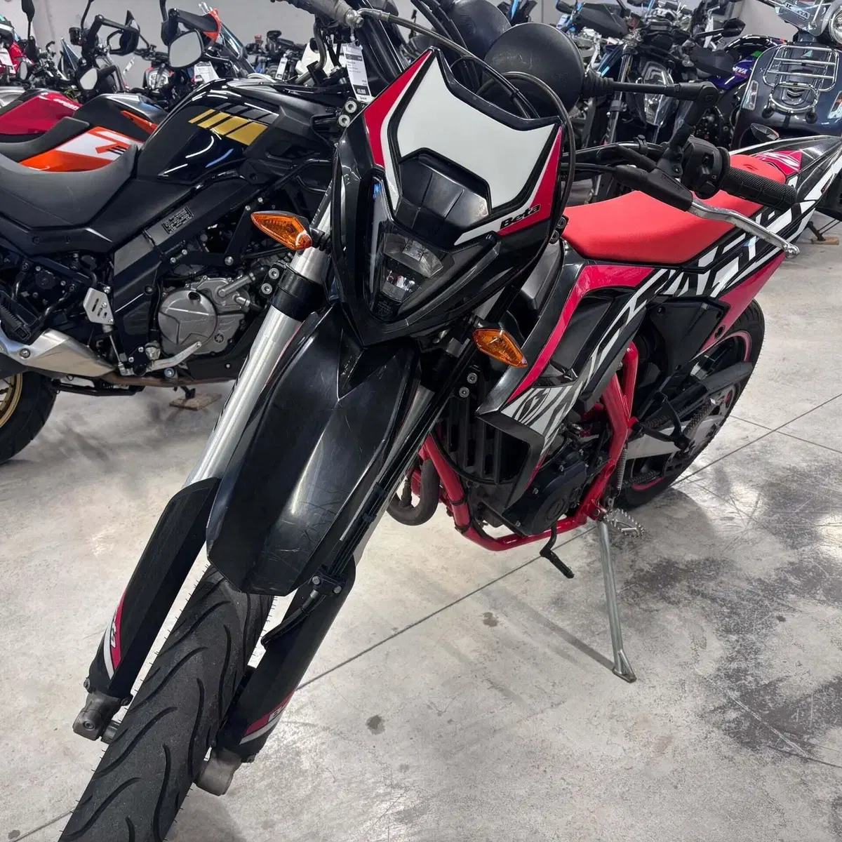 Betamotor RR 125 4T Motard LC (2021 - 23) (2)