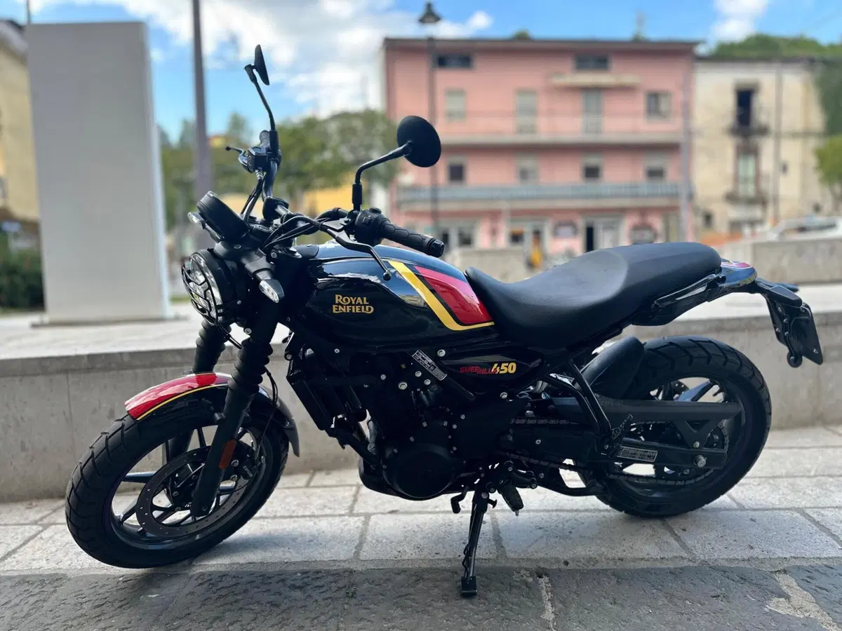 Royal Enfield Guerrilla 450 (2024 - 26)