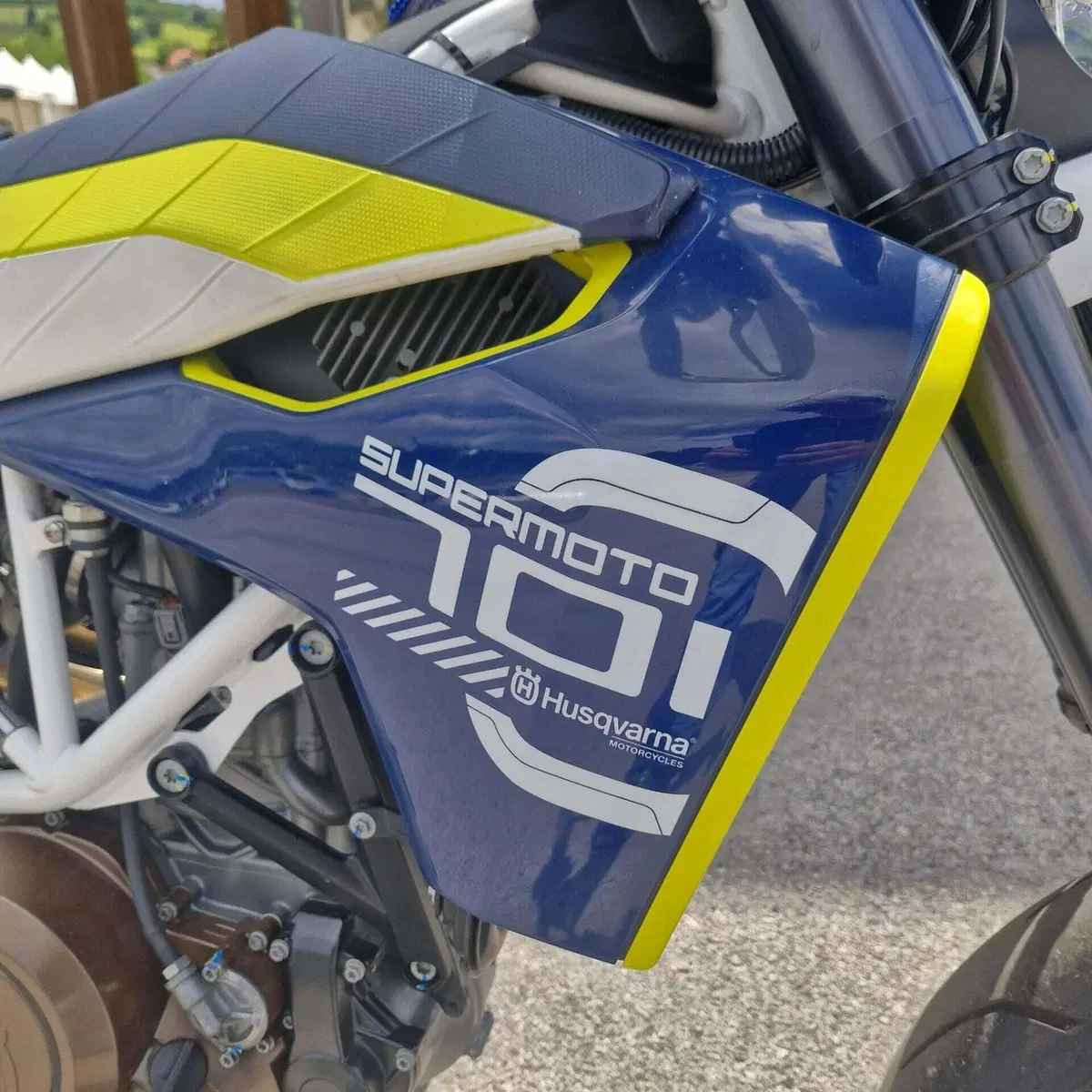 Husqvarna 701 Supermoto (2017 - 19) (9)