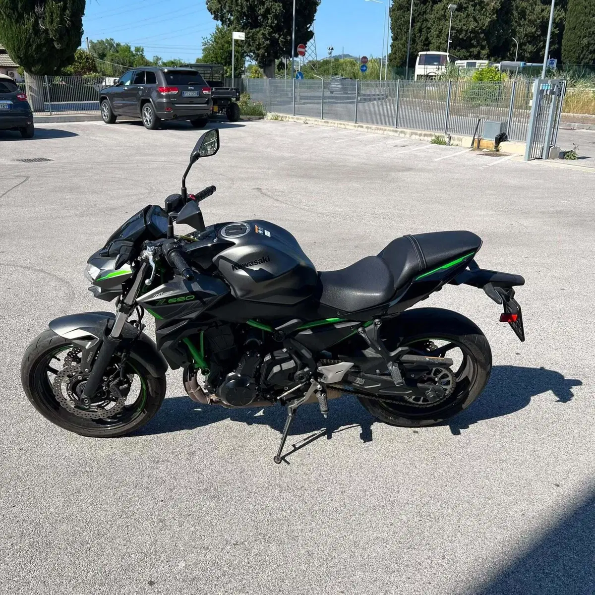 Kawasaki Z 650 (2025 - 26) (2)