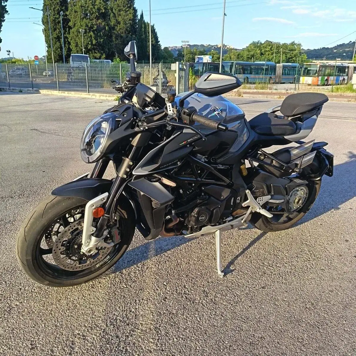 MV Agusta Brutale 1000 RS (2022 - 26) (7)