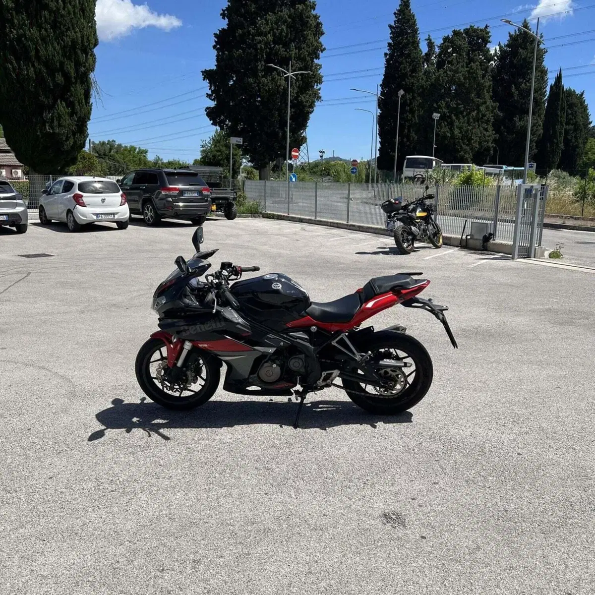 Benelli BN 302 R (2017 - 20) (4)