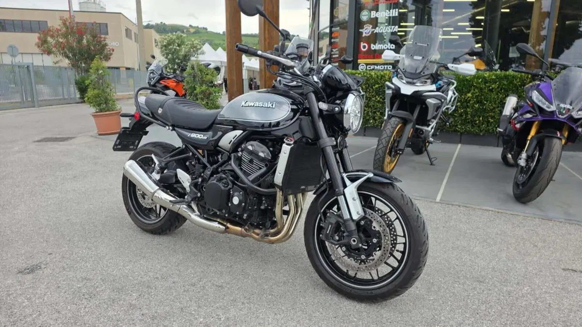 Kawasaki Z 900 RS (2022 - 25) (7)