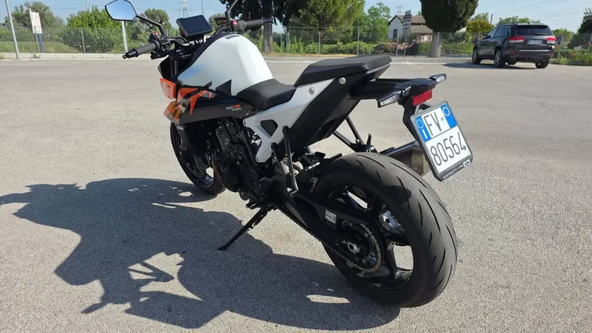 KTM 990 Duke (2024 - 26) (4)