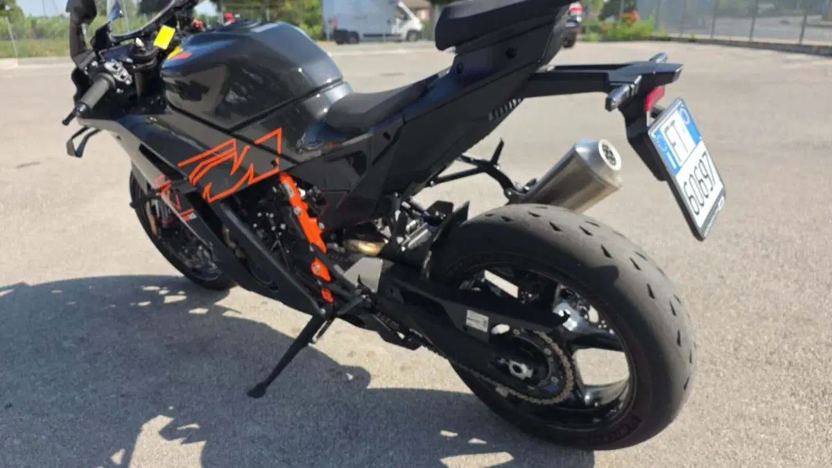 KTM 990 RC R (2026) (2)