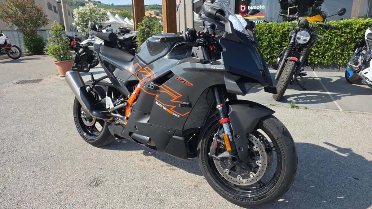 KTM 990 RC R (2026) (4)