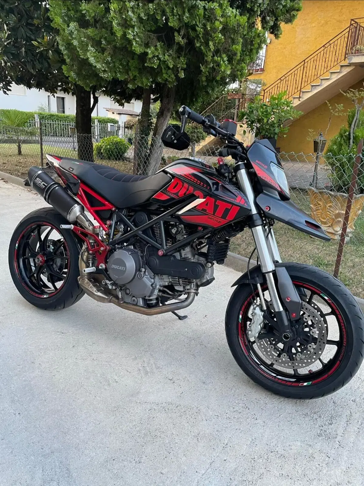 Ducati Hypermotard 796 (2012) (2)