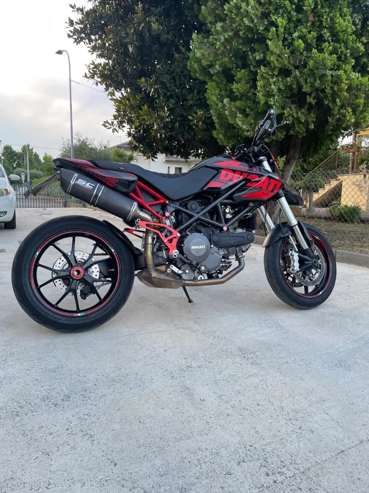 Ducati Hypermotard 796 (2012) (4)