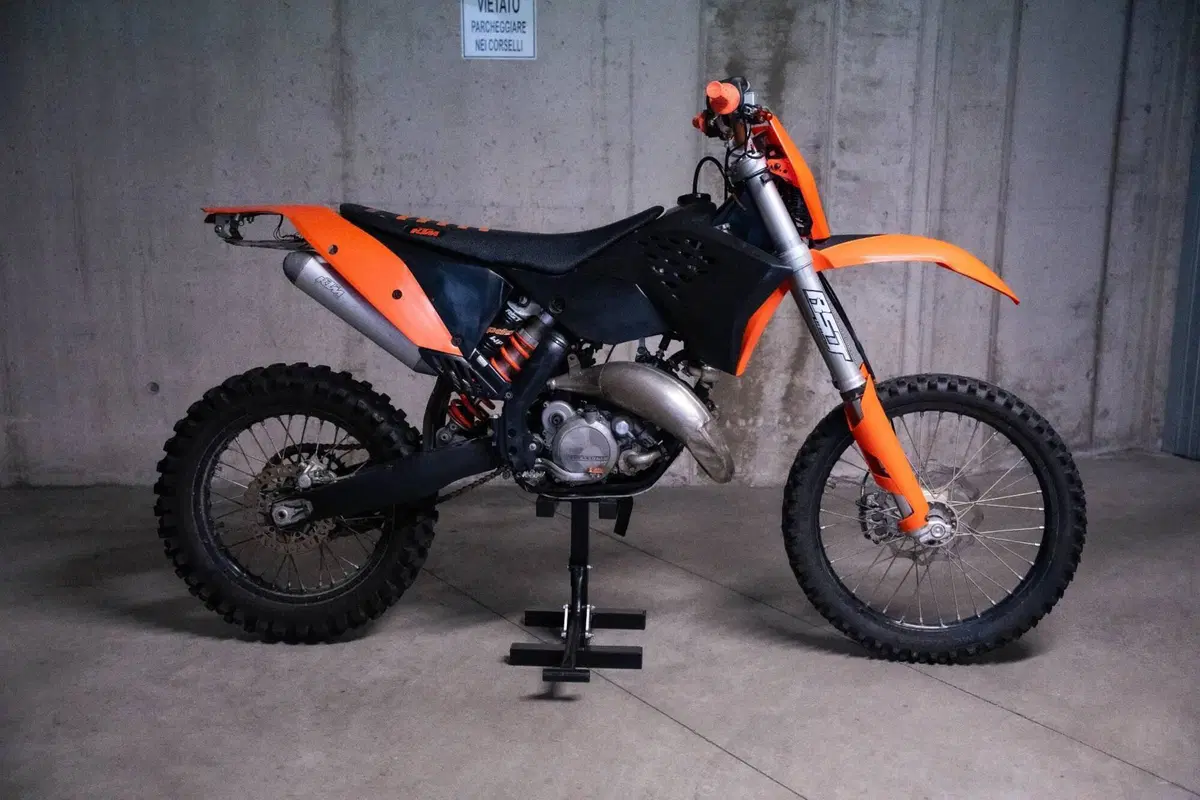 KTM 125 EXC (2009) (2)