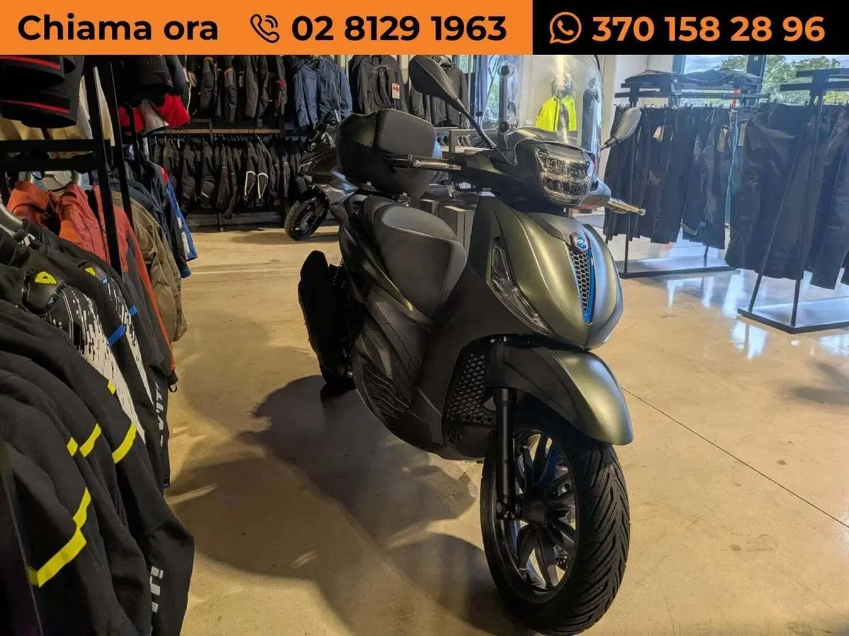Piaggio Beverly 400 (2025 - 26) (2)