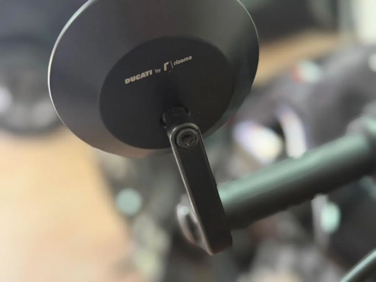Ducati Diavel V4 (2023 - 26) (11)
