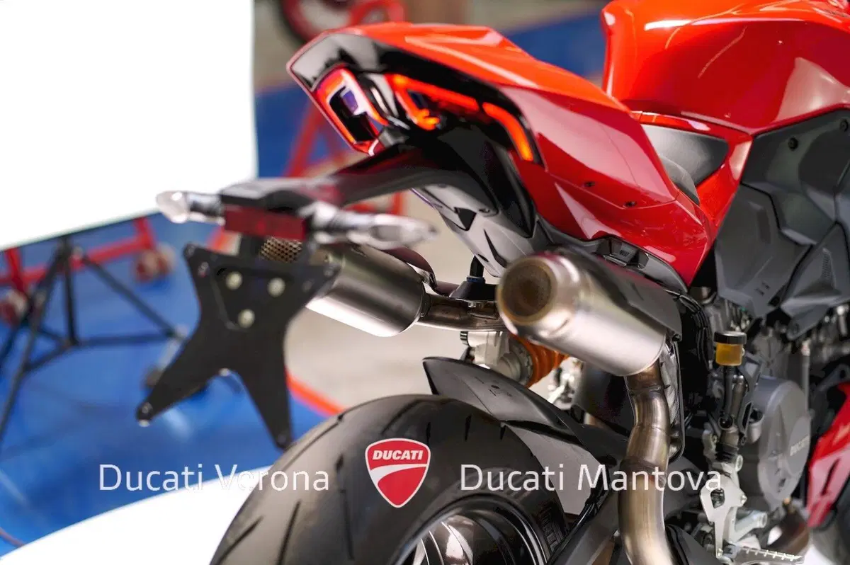 Ducati Streetfighter V2 S (2025 - 26) (14)