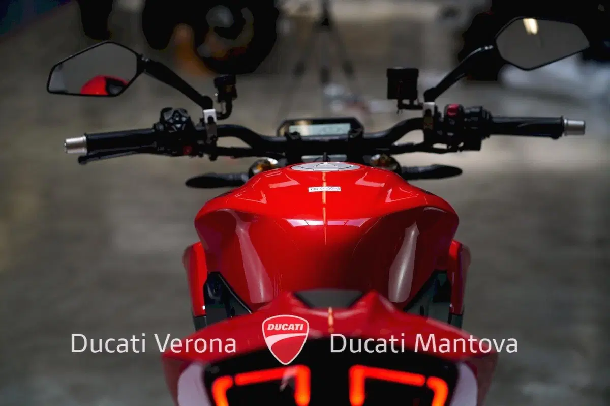 Ducati Streetfighter V2 S (2025 - 26) (17)
