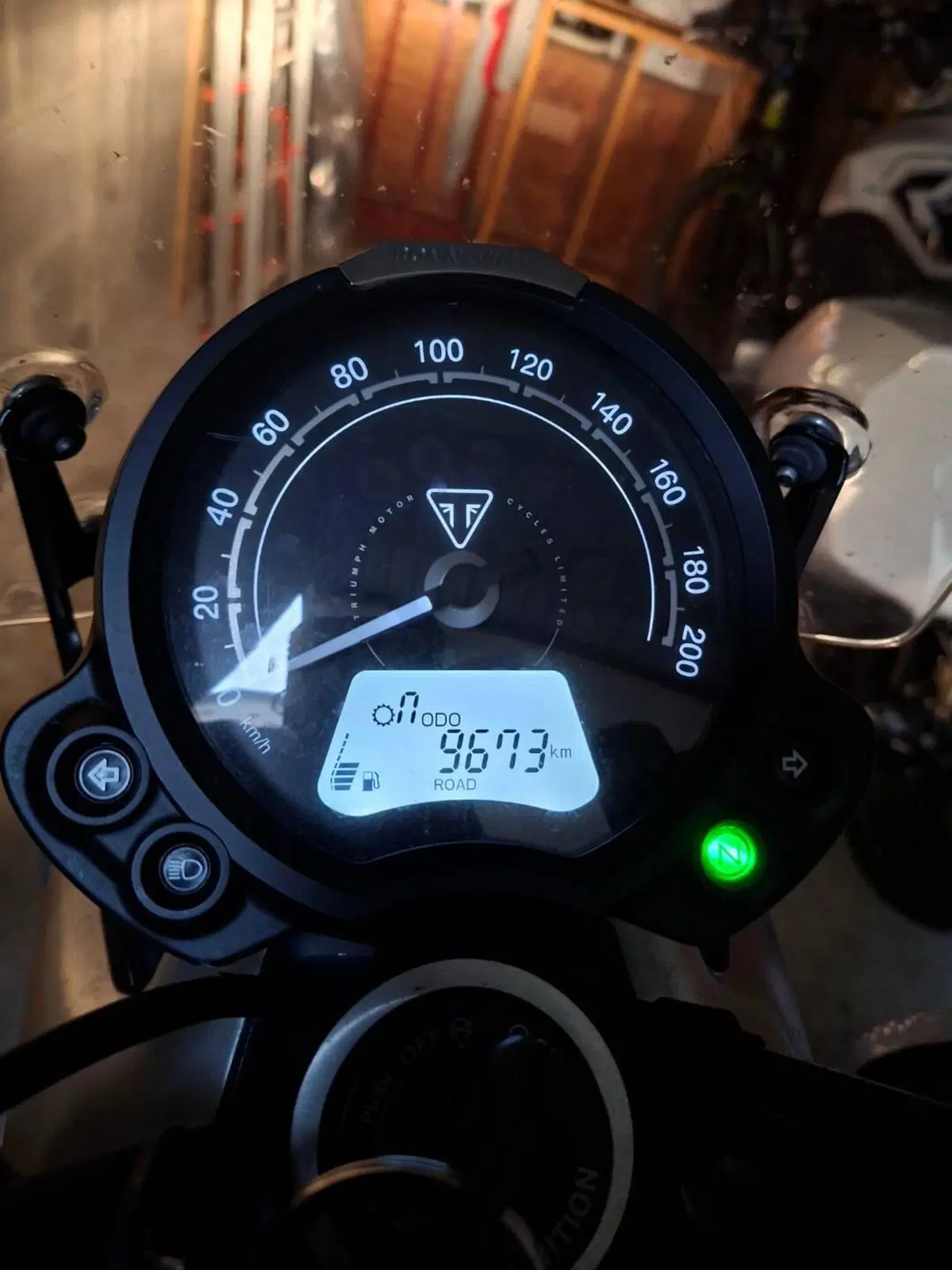 Triumph Street Twin 900 (2019 - 20) (3)