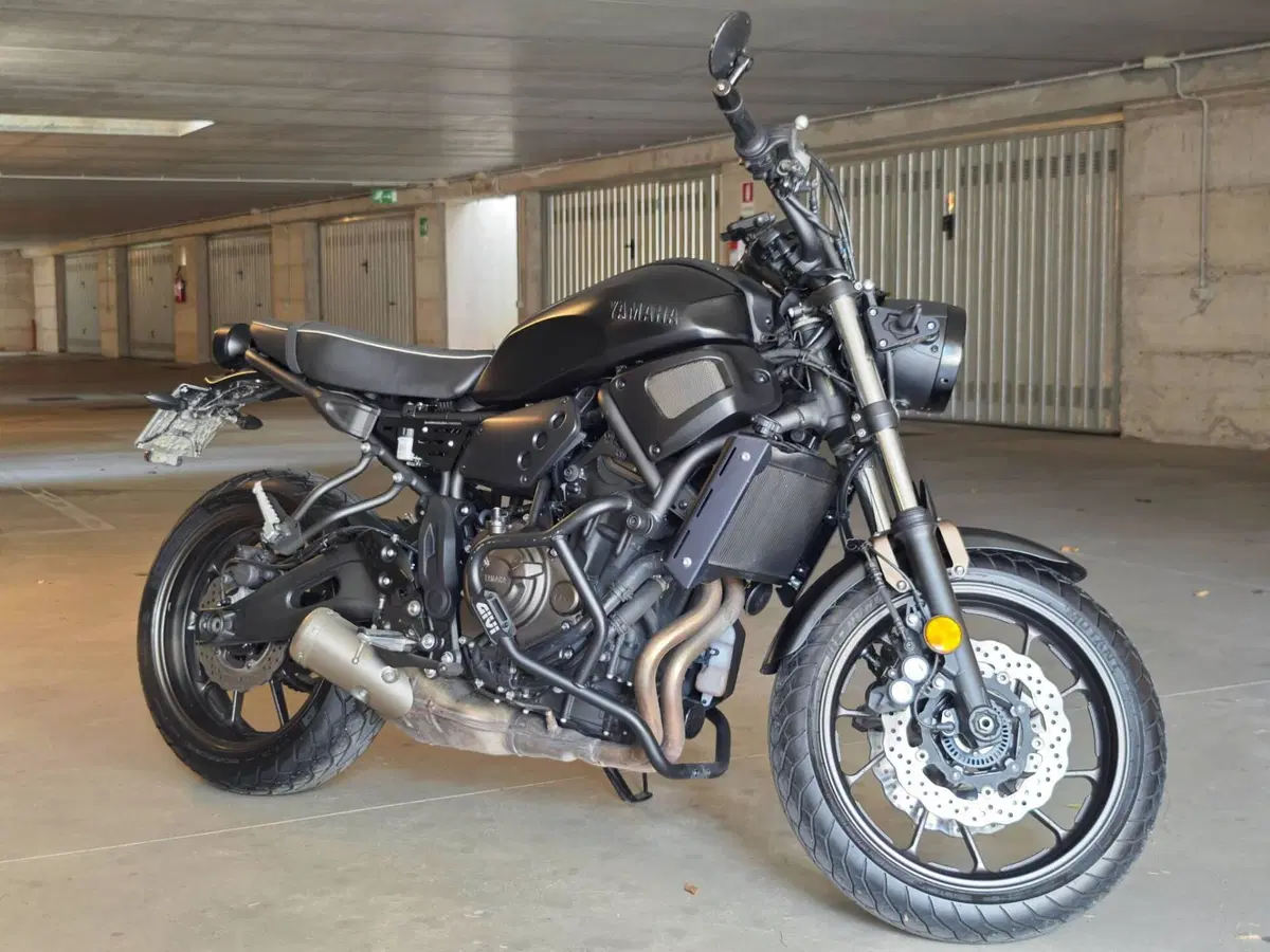Yamaha XSR 700 ABS (2016 - 20) (10)