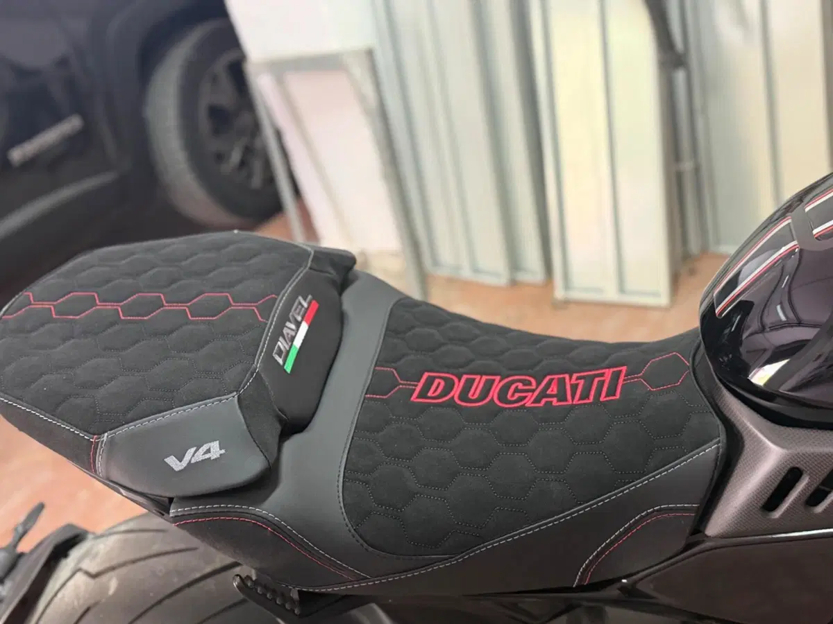 Ducati Diavel V4 (2023 - 26) (5)