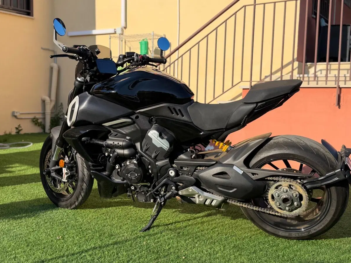 Ducati Diavel V4 (2023 - 26) (19)