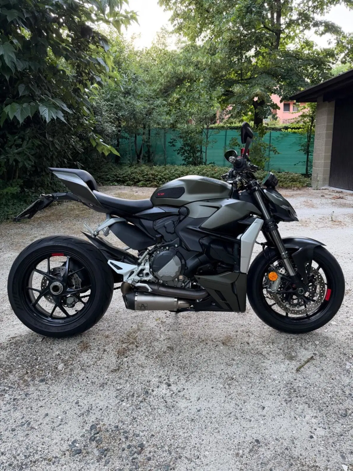 Ducati Streetfighter V2 955 Green (2022 - 23) (6)