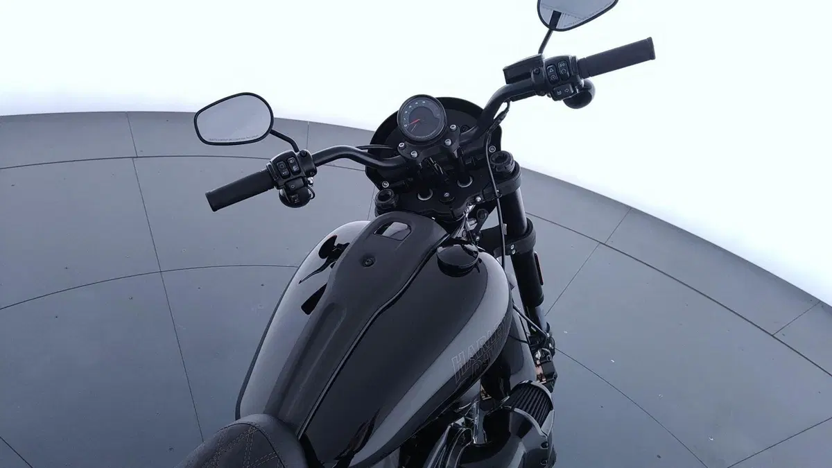 Harley-Davidson 114 Low Rider S (2021) - FXLRS (17)