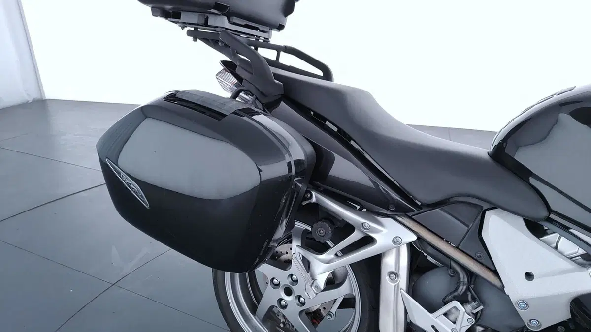 Honda VFR 800 (2006 - 13) (10)