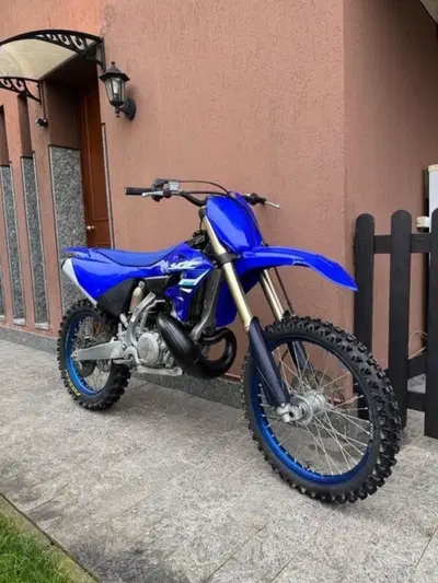 Yamaha YZ 250 (2025) usata