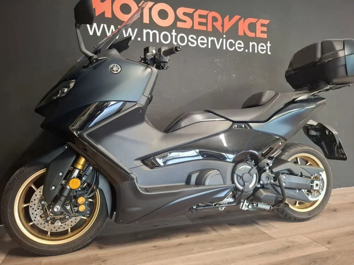 Yamaha T-Max 560 Tech Max (2022 - 24) (2)