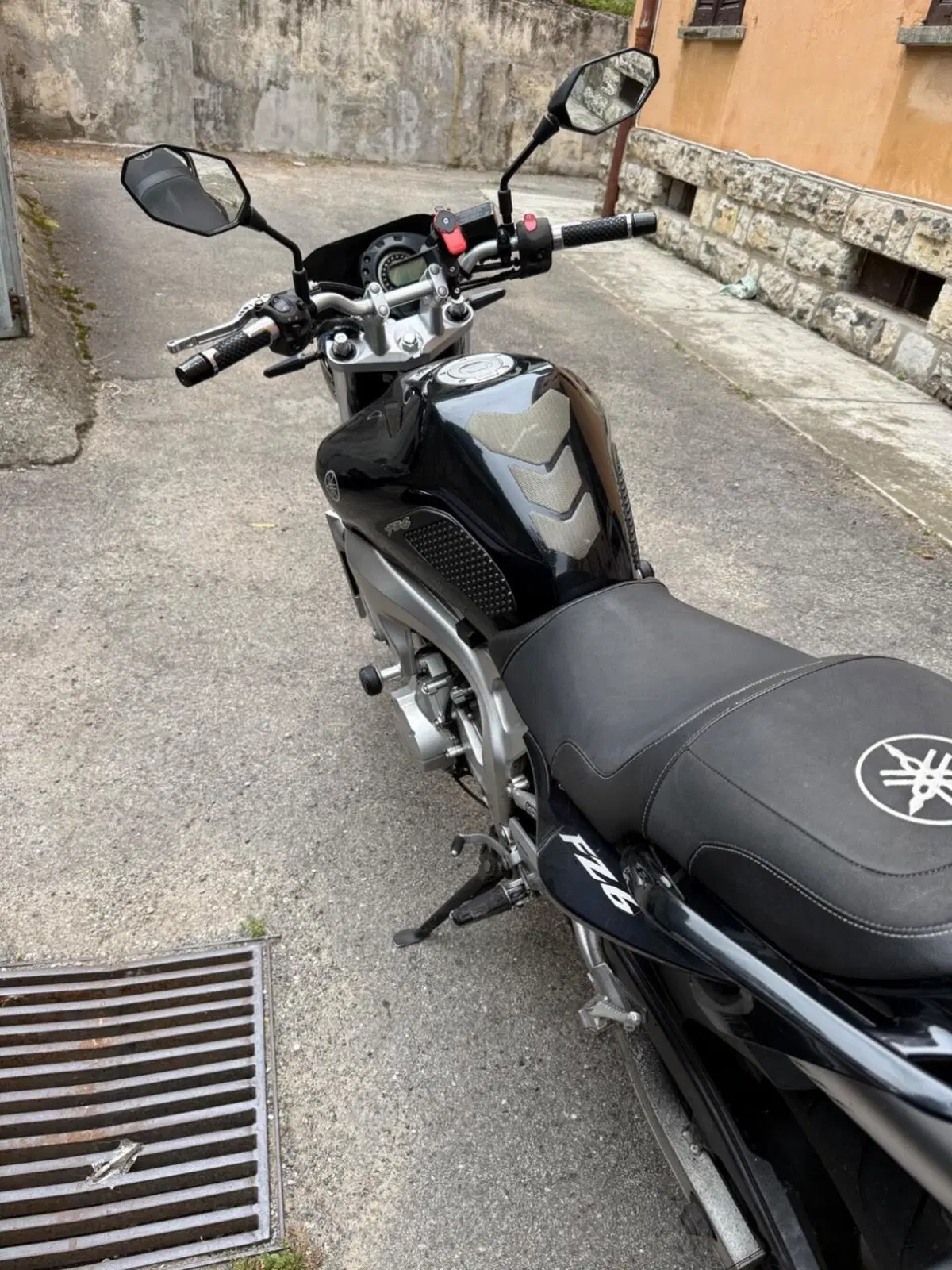 Yamaha FZ6 (2004 - 07) (9)