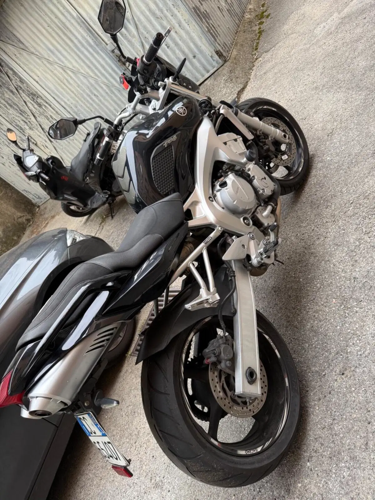 Yamaha FZ6 (2004 - 07) (11)