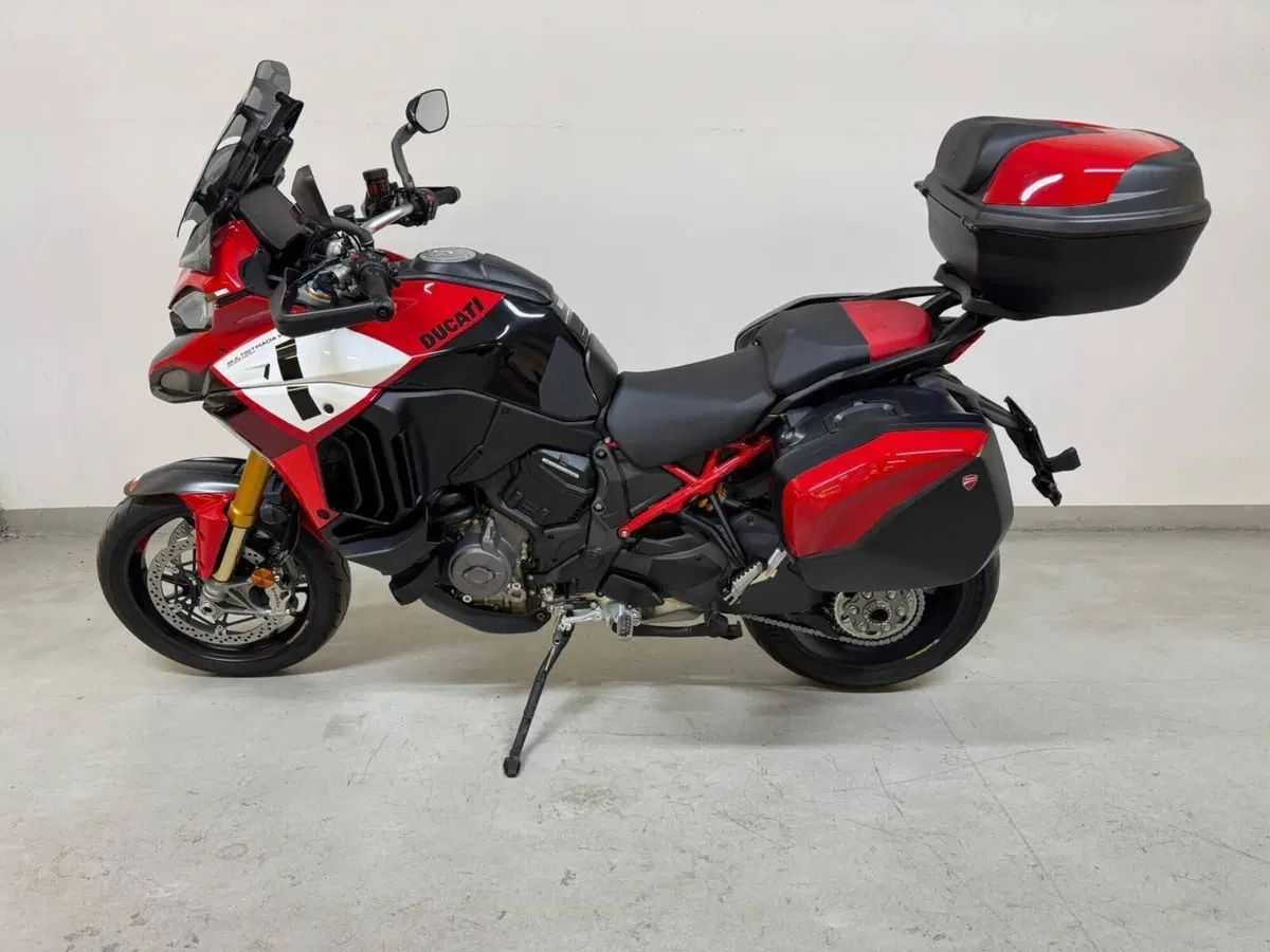 Ducati Multistrada V4 Pikes Peak (2021 - 24) (3)