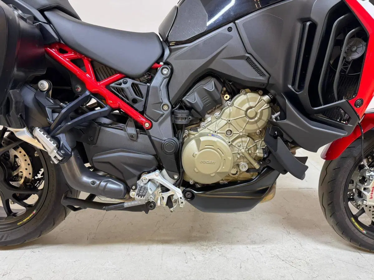 Ducati Multistrada V4 Pikes Peak (2021 - 24) (13)