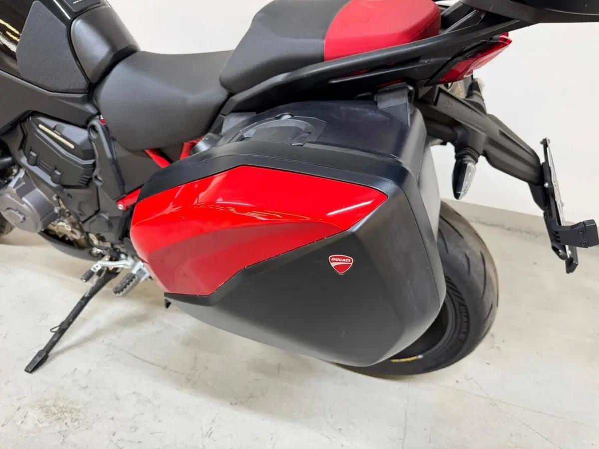 Ducati Multistrada V4 Pikes Peak (2021 - 24) (17)