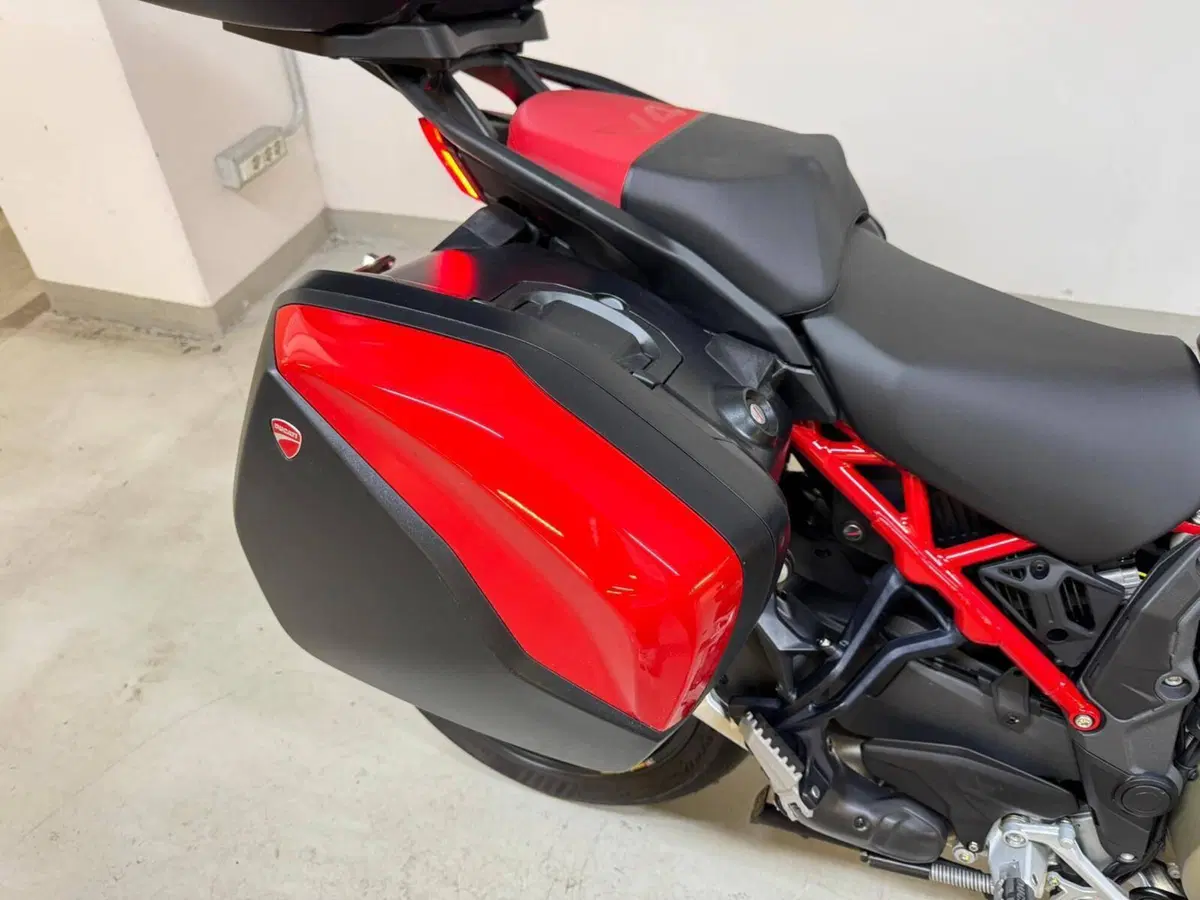 Ducati Multistrada V4 Pikes Peak (2021 - 24) (18)